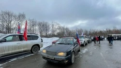 В годовщину воссоединения Крыма с Россией в Южно-Сахалинске состоялся автопробег   
