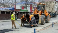 Мэр Южно-Сахалинска проинспектировал ход ремонта дорог