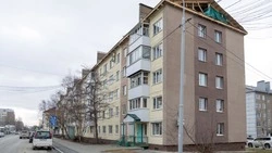 Дом на улице Поповича в Южно-Сахалинске войдёт в зиму с утепленным фасадом