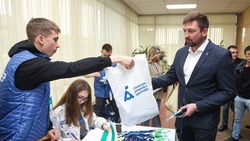 В Южно-Сахалинске врачи и представители медицинских ведомств обмениваются опытом  