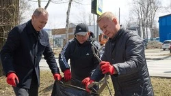 Почти 10 тысяч южносахалинцев вместе с мэром провели уборку города