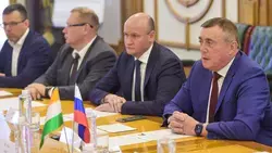 Валерий Лимаренко провел встречи с генеконсулом КНР во Владивостоке и Полномочным Послом Индии в РФ