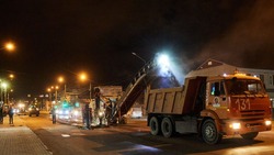 В Южно-Сахалинске продолжается ямочный ремонт