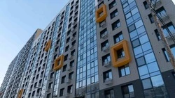 Южно-сахалинские семьи  готовятся к переезду из аварийного дома в новую квартиру