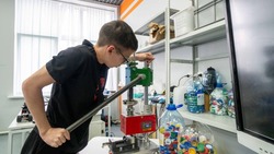 Школьники Южно-Сахалинска учатся перерабатывать пластик