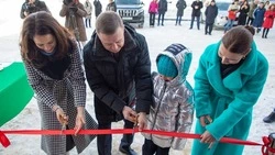 Работникам социальной сферы вручили ключи от новых квартир в арендном доме