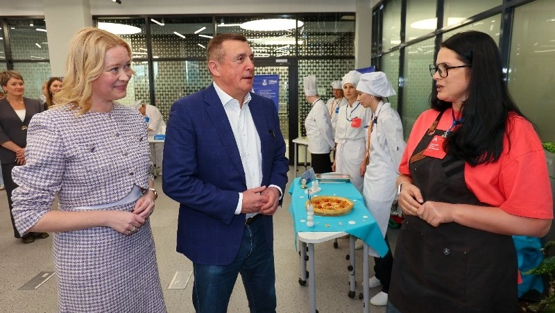 Валерий Лимаренко поздравил региональную сборную с успешным выступлением на чемпионате «Абилимпикс»