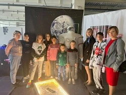 Ребята из социально­-реабилитационного центра  «Маячок» побывали в  «Космодрайве» 