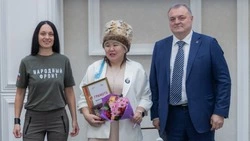 Труд южно-сахалинских общественниц отметили наградой за помощь бойцам СВО