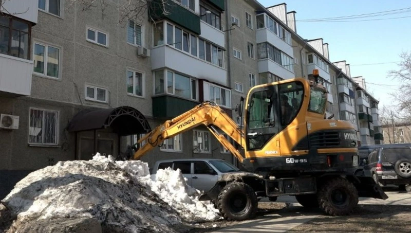 Управляющие компании Южно-Сахалинска подключились к месячнику чистоты