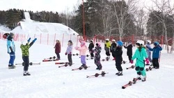 Проект «Лыжи в школу» дарит детям Южно-Сахалинска яркие впечатления и знакомит с миром спорта