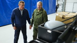 Крупная партия спецтехники и снаряжения отправилась с Сахалина на Донбасс